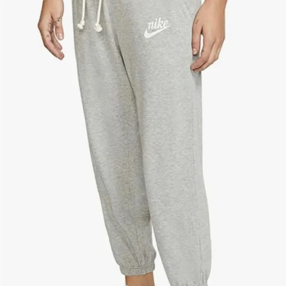 Nike womens Capri - Picture 2 of 4